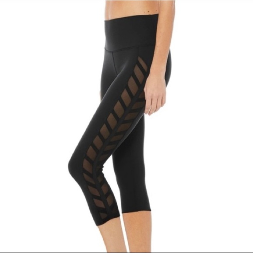 ALO Chevron Capri - size S - NWT